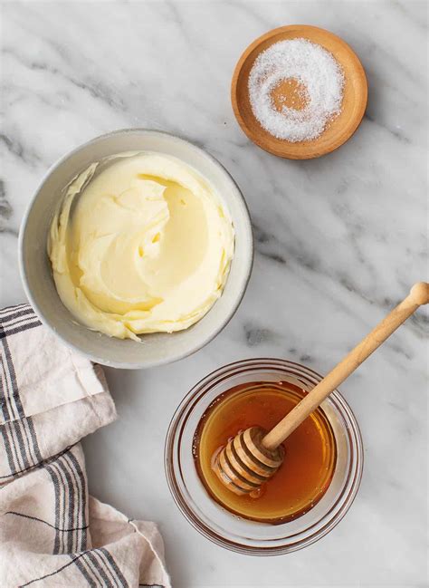 Honey butters - Ingredients. 2 cups unsalted butter or margarine, softened to room temperature. 1/2 cup honey. 1/4 cup confectioner’s (powdered) sugar. 1 teaspoon cinnamon. Pinch salt.